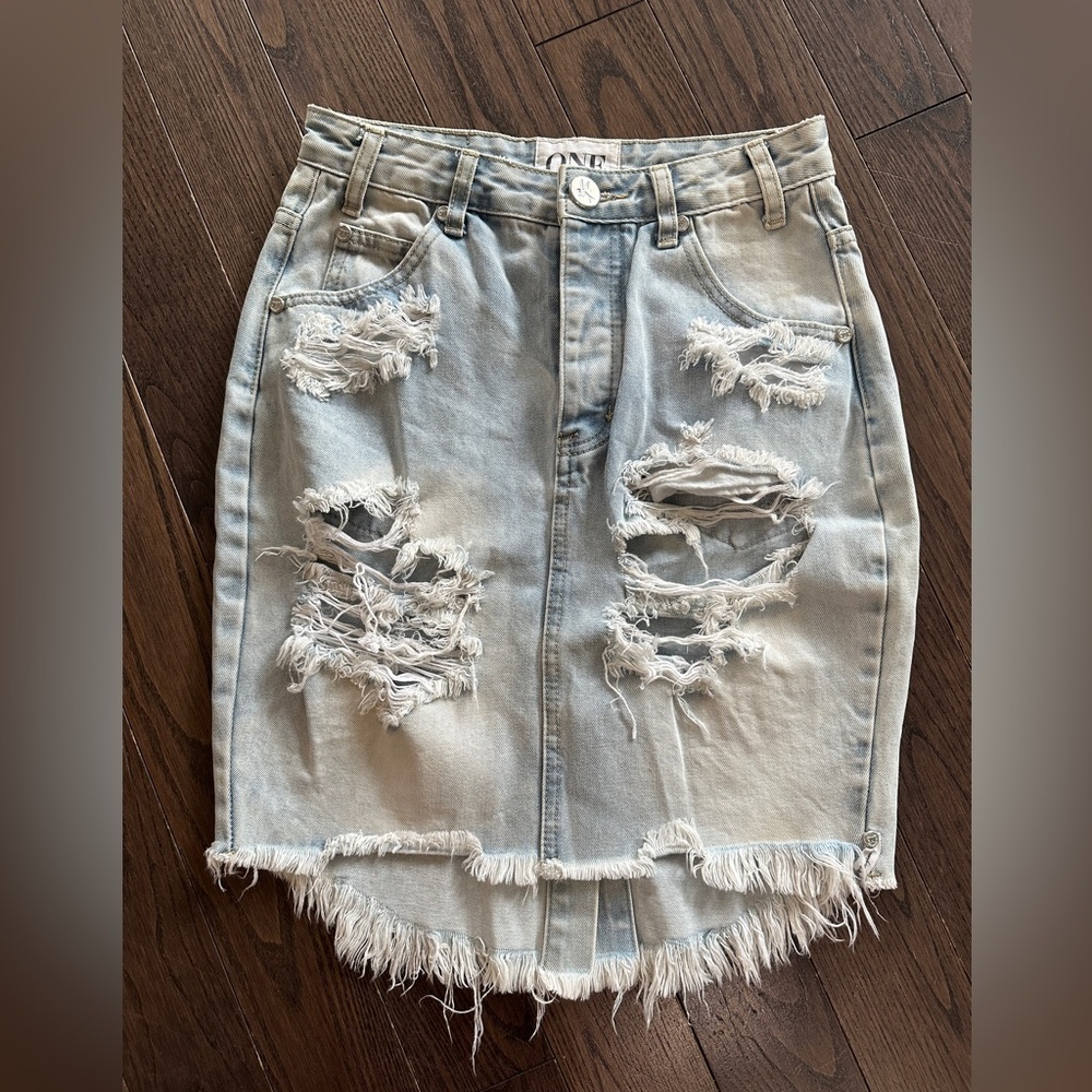 One teaspoon 2020 Distressed Denim Skirt| size 26